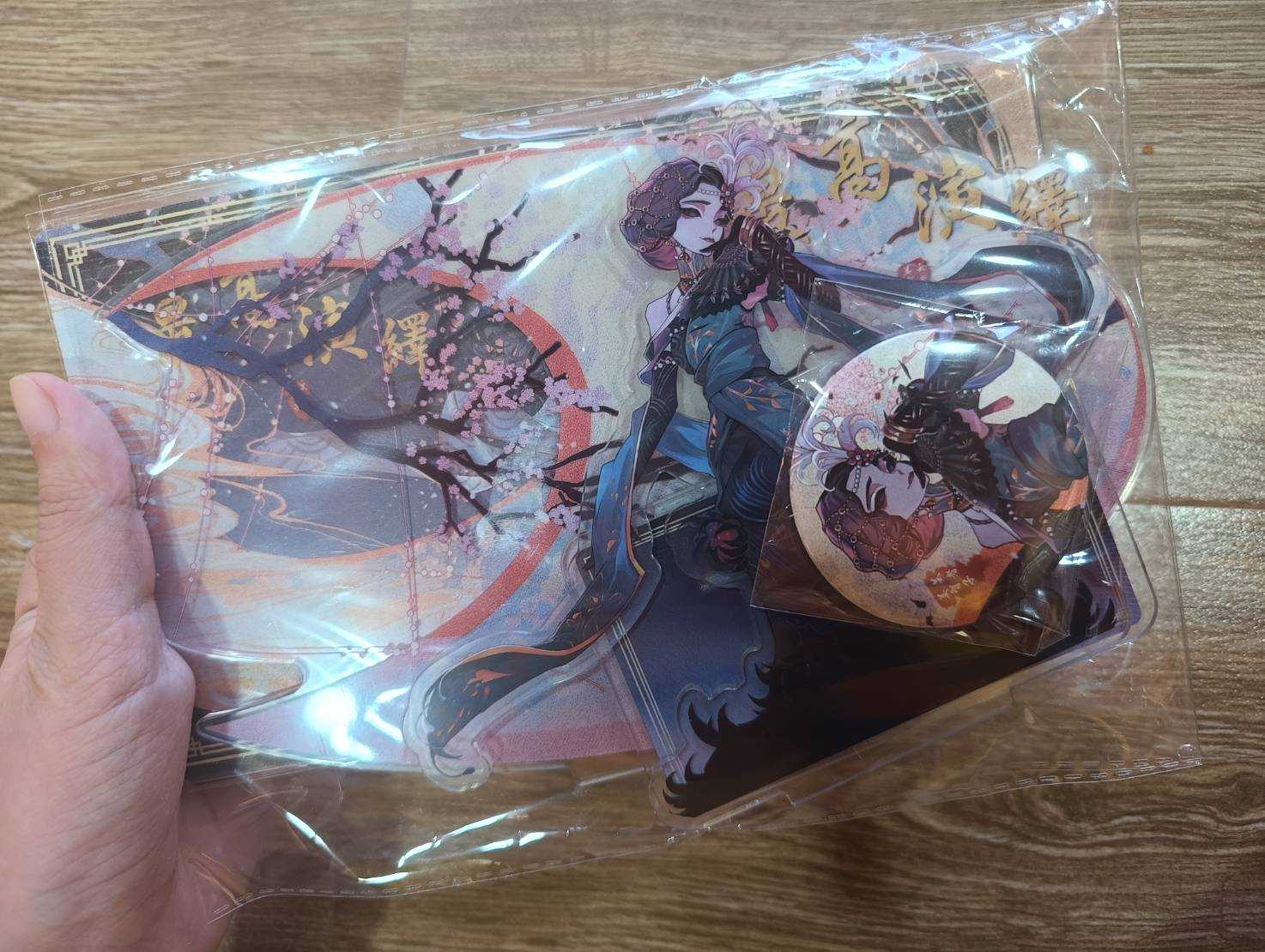 เซ็ตสแตนดี้/โปสการ์ด/เข็มกลัด เกอิชา C104