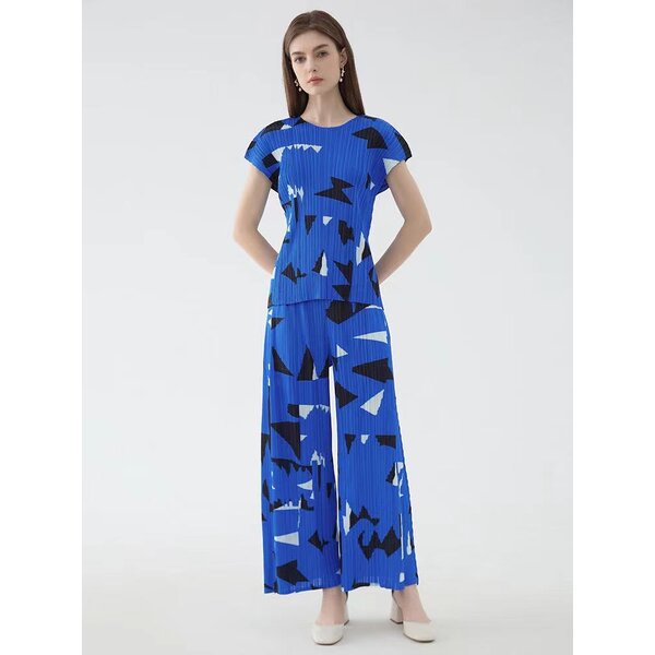 2MUAY รุ่น CX90810T / CX90810P เซ็ตพลีทคุณภาพ PRINTED SHORT SLEEVE TOP WITH PANTS PLEATED SET 2 ส...