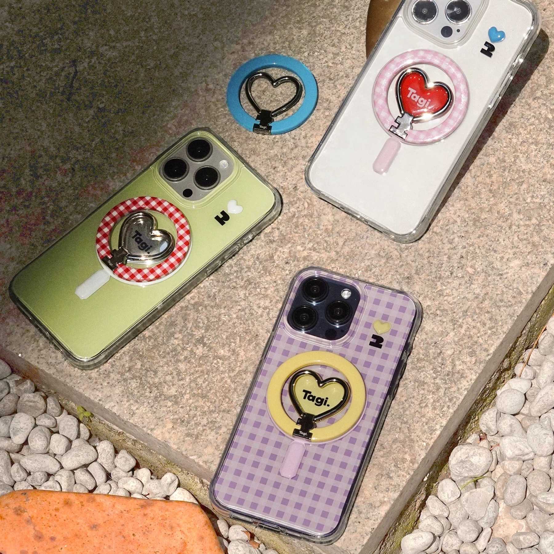 TAGi | put-put happy magsafe (preorder 7-14 days)