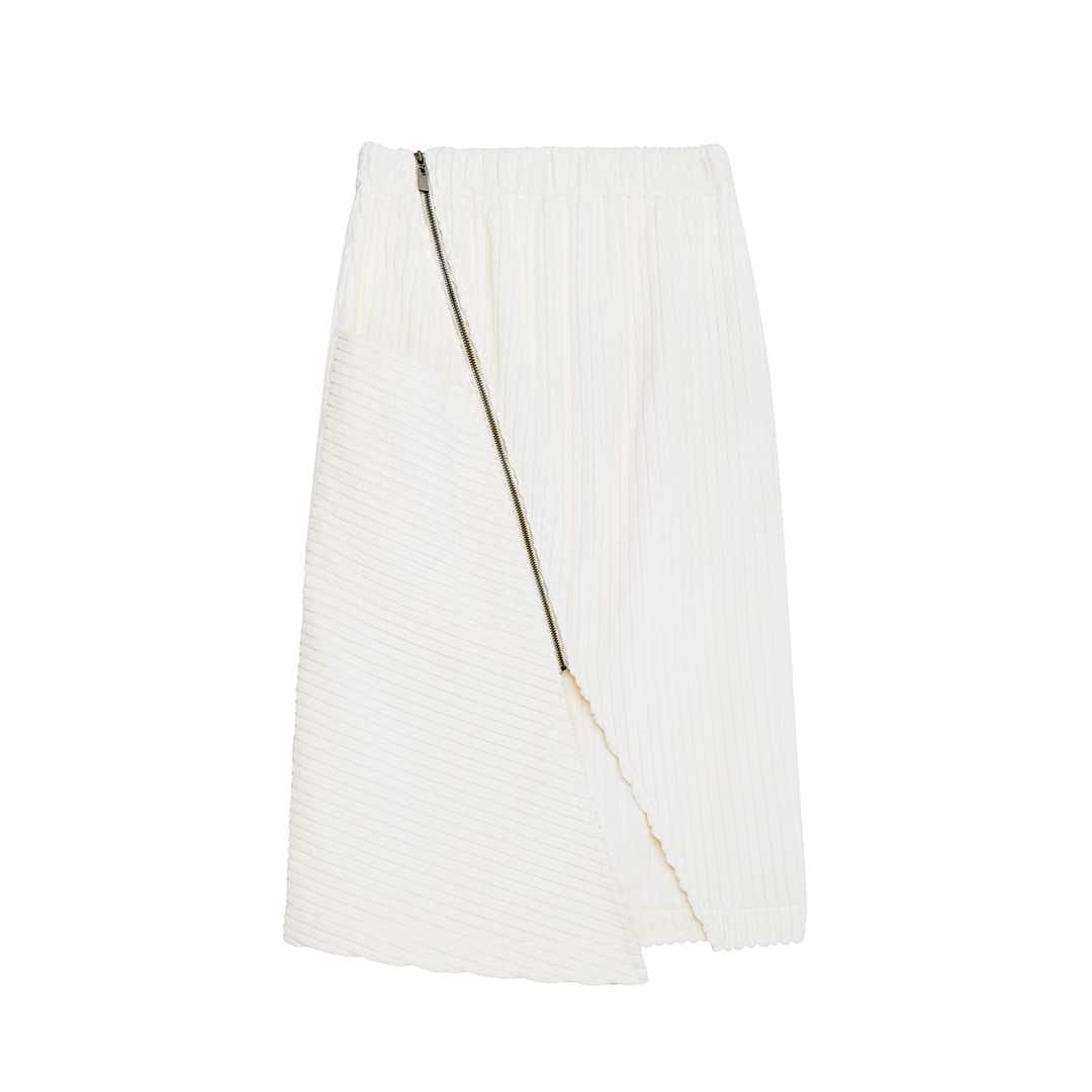 Diagnoal-cut Pencil Skirt