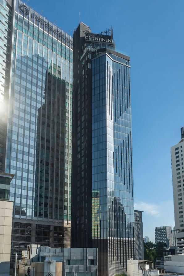 Montraj Continent Bangkok อโศก-สุขุมวิท กรุงเทพ ห้อง Continent พร้อมอาหารเช้า 2 ท่าน
