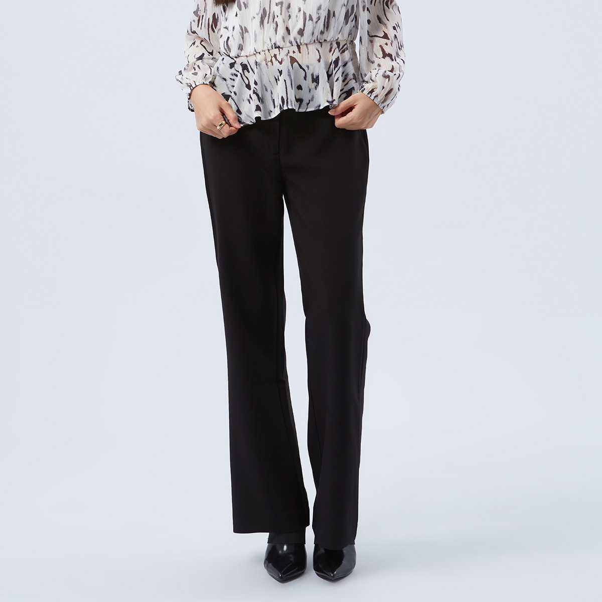 กางเกงทรงแฟลร์ | Fit and Flare FF Logo Clip Trousers | 06246