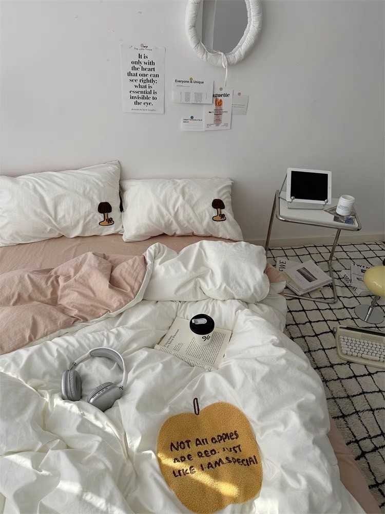 - PREORDER - ชุดผ้าปูที่นอน สีทูโทน ผ้าคอตตอน100% ( มีขนาด 3.5-6 ฟุต )