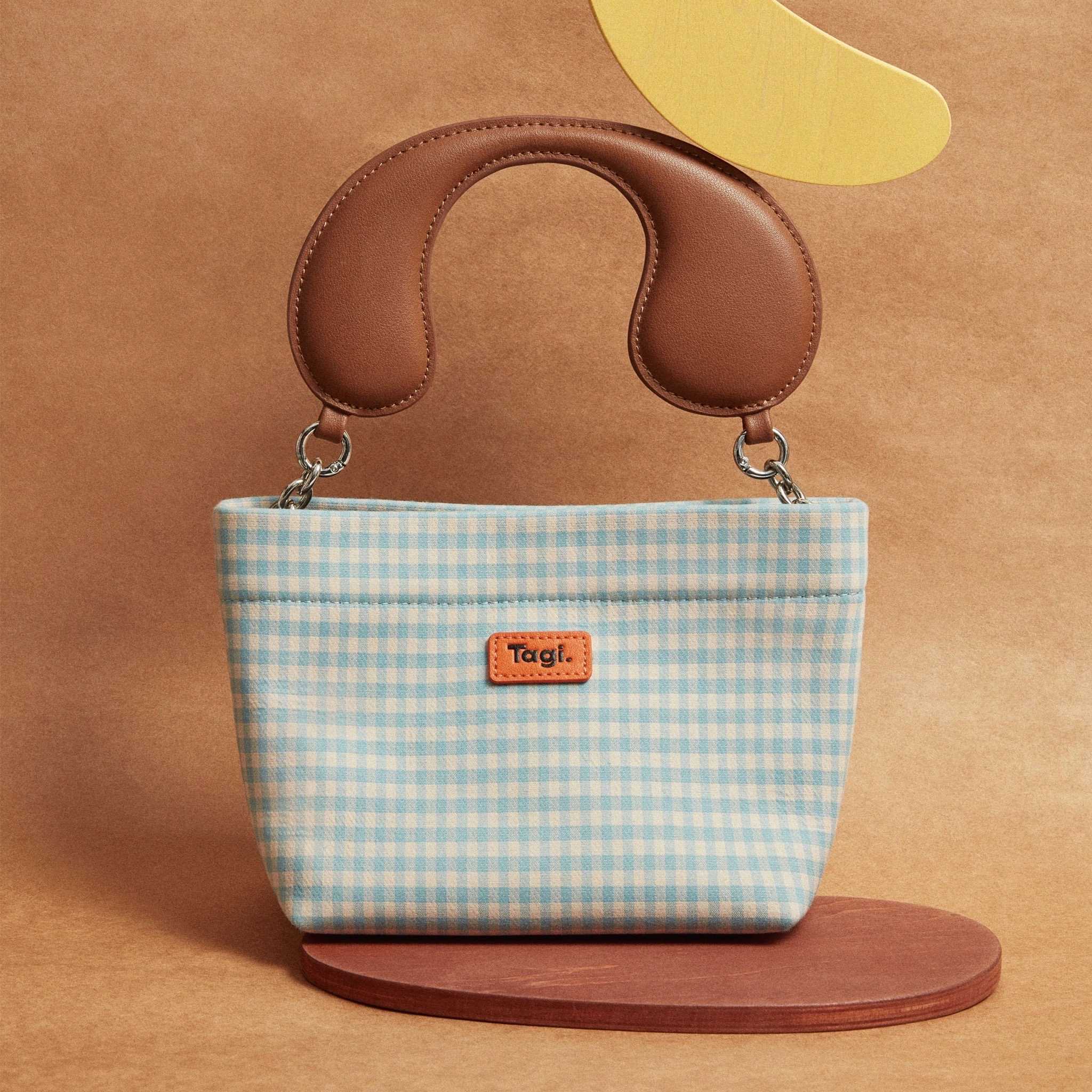 TAGi | Call me hand shoulder bag (preorder 7-14 days)