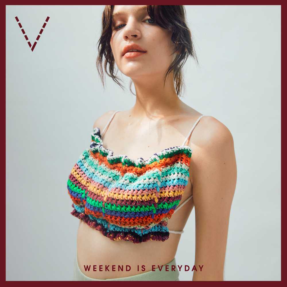 Vick's Backless Crocheted Top เสื้อไหมพรมถัก เปลือยหลัง