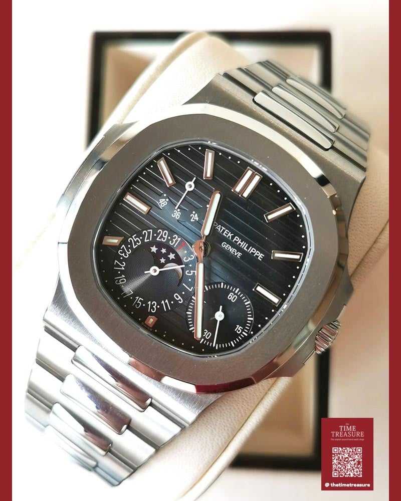 Patek Philippe 5712/1A Nautilus Steel  Y2016 Size 40 mm   (SOLD)