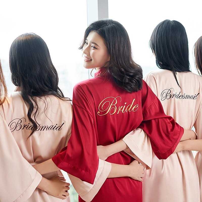 ชุดคลุมเจ้าสาว ปัก Bride พร้อมส่ง