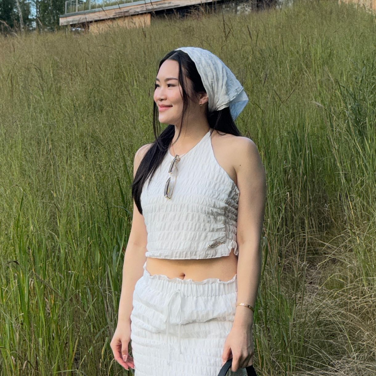 HAIR SCARF BANDANA Ruffle White 20x20 นิ้ว ผ้าคาดผม