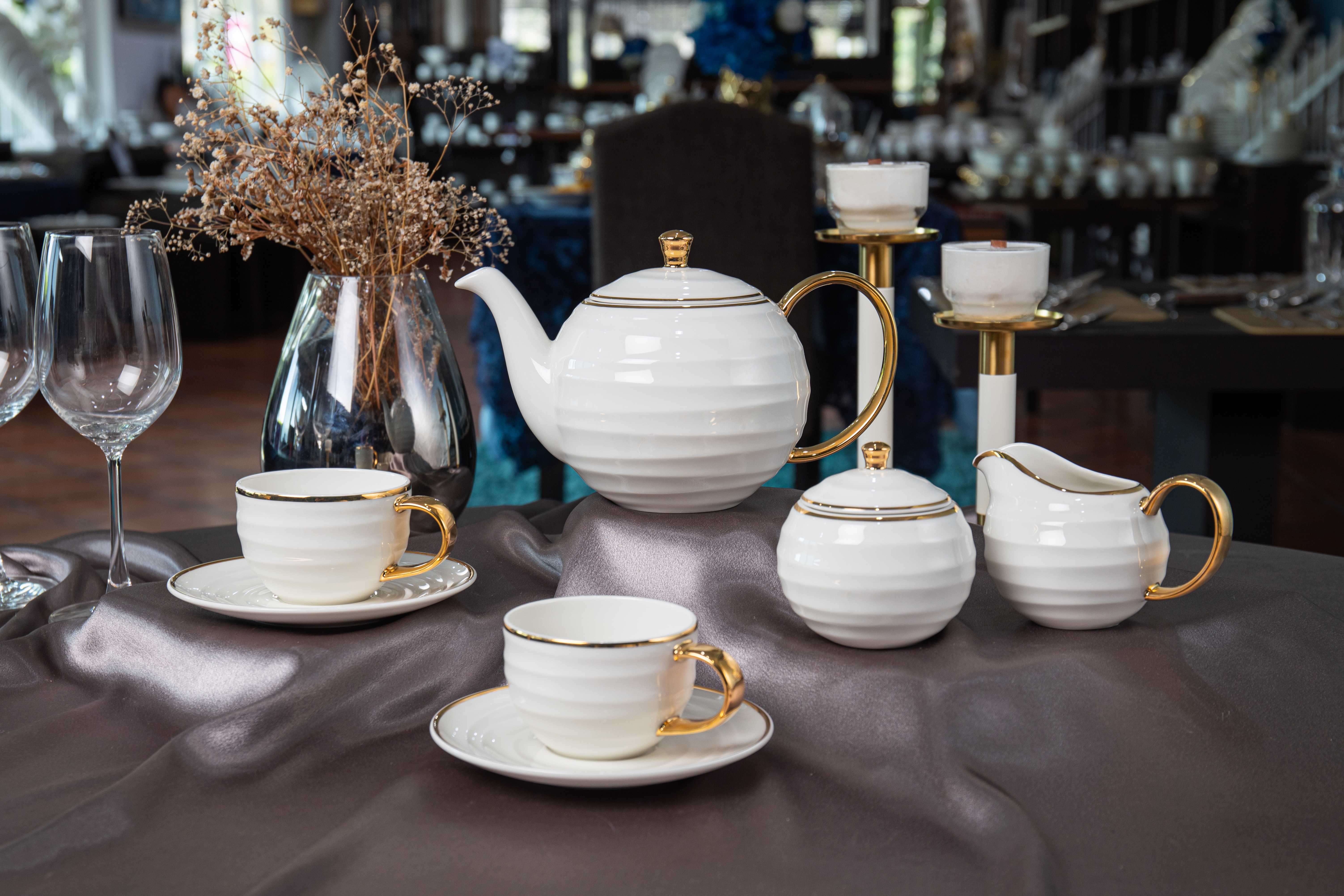 ชุดกาน้ำชา 7 ชิ้น echo gold