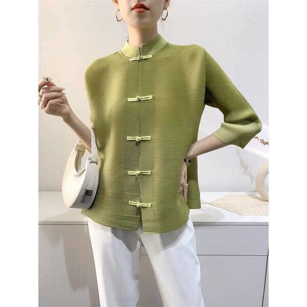 2MUAY PLEAT เสื้อผู้หญิง เสื้อพลีทคุณภาพ รุ่น CX23074 สีเขียวตอง FREE SIZE CHINESE BUTTON FRONT P...