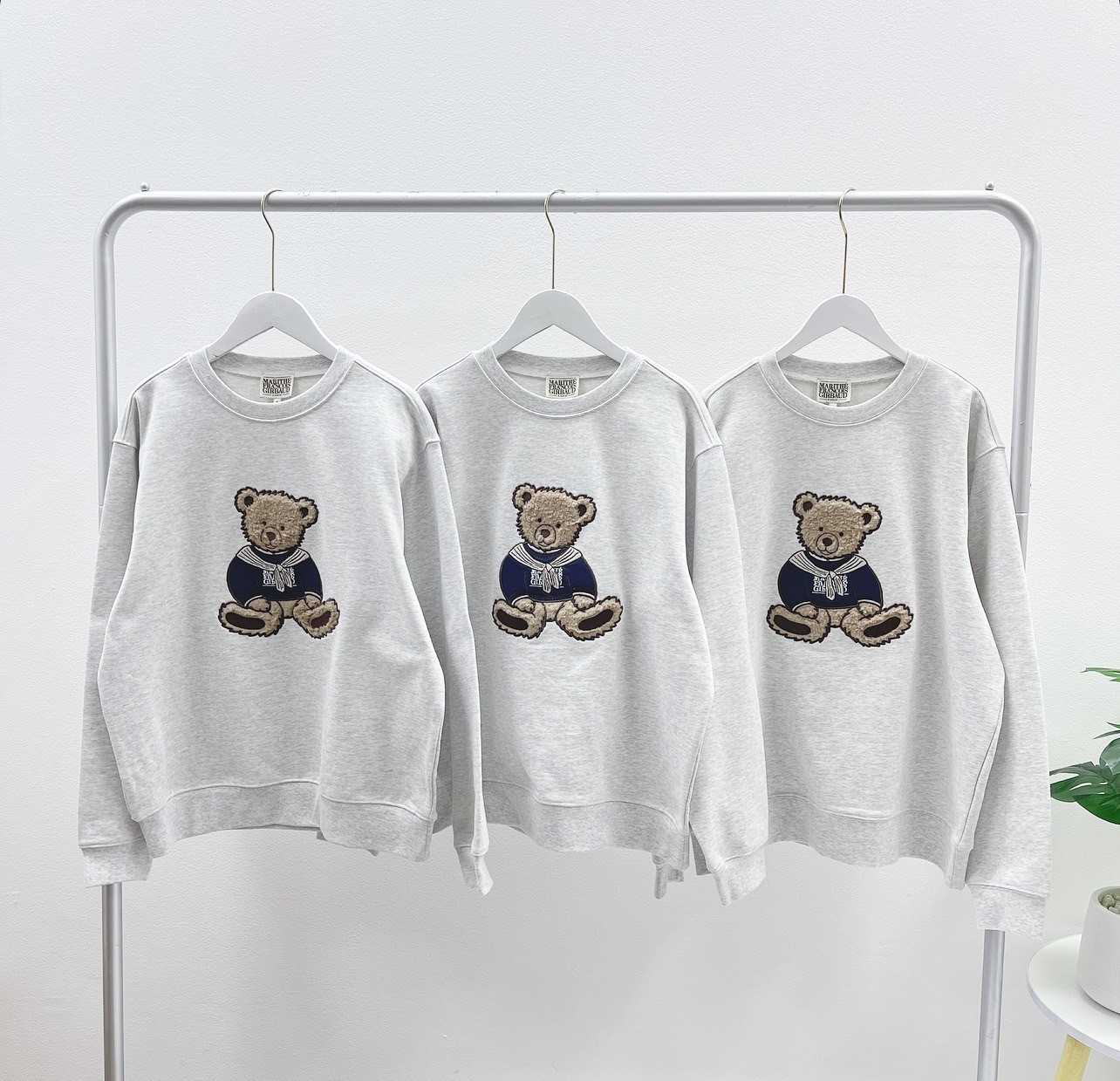 Marithe Doodle Bear Sweatshirt (Grey)