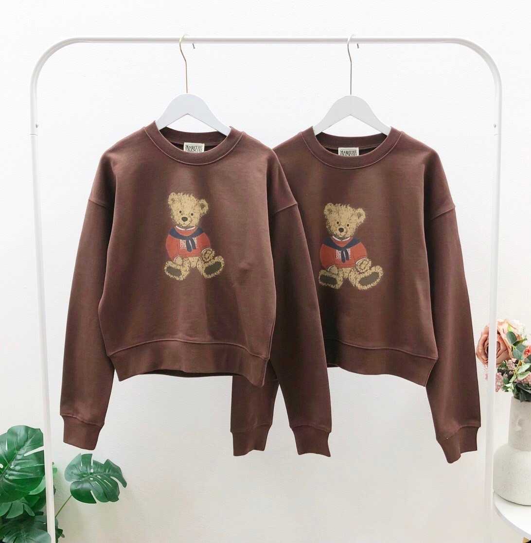 พร้อมส่ง Marithe Women Doodle Bear Crop Sweatshirt (Brown)