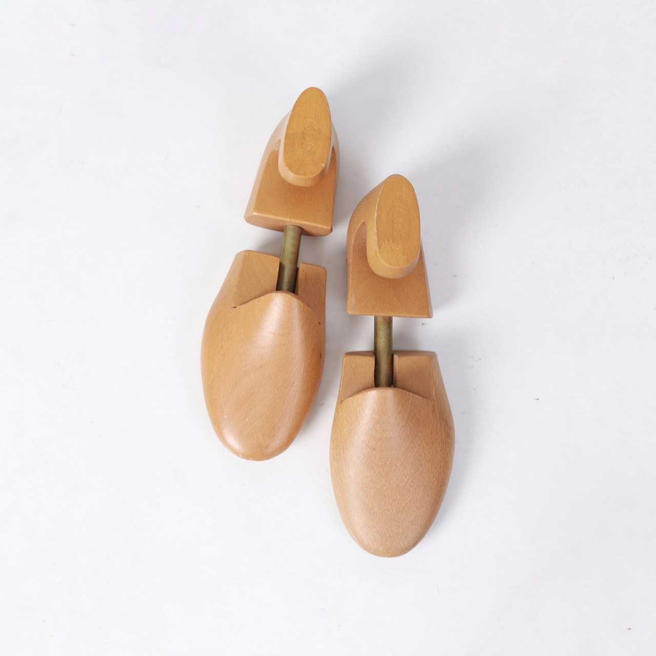 TOD'S WOODEN SHOE TREE 7 UK / 40 - 41 EU