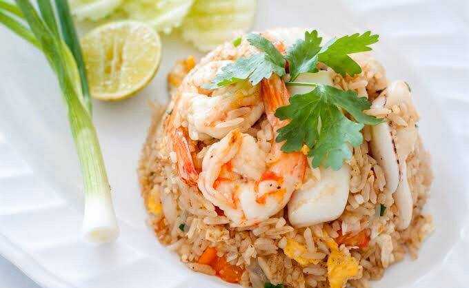ข้าวผัดทะเล