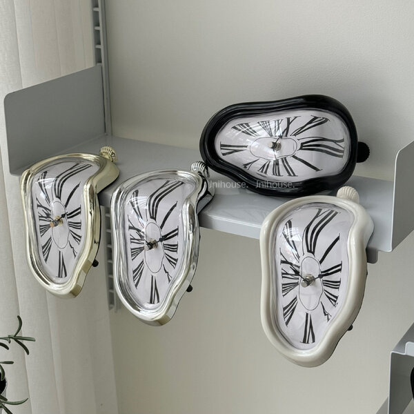 [พร้อมส่ง] Jnihouse : นาฬิกาละลาย Melting Clock (มี 4 สีให้เลือก)