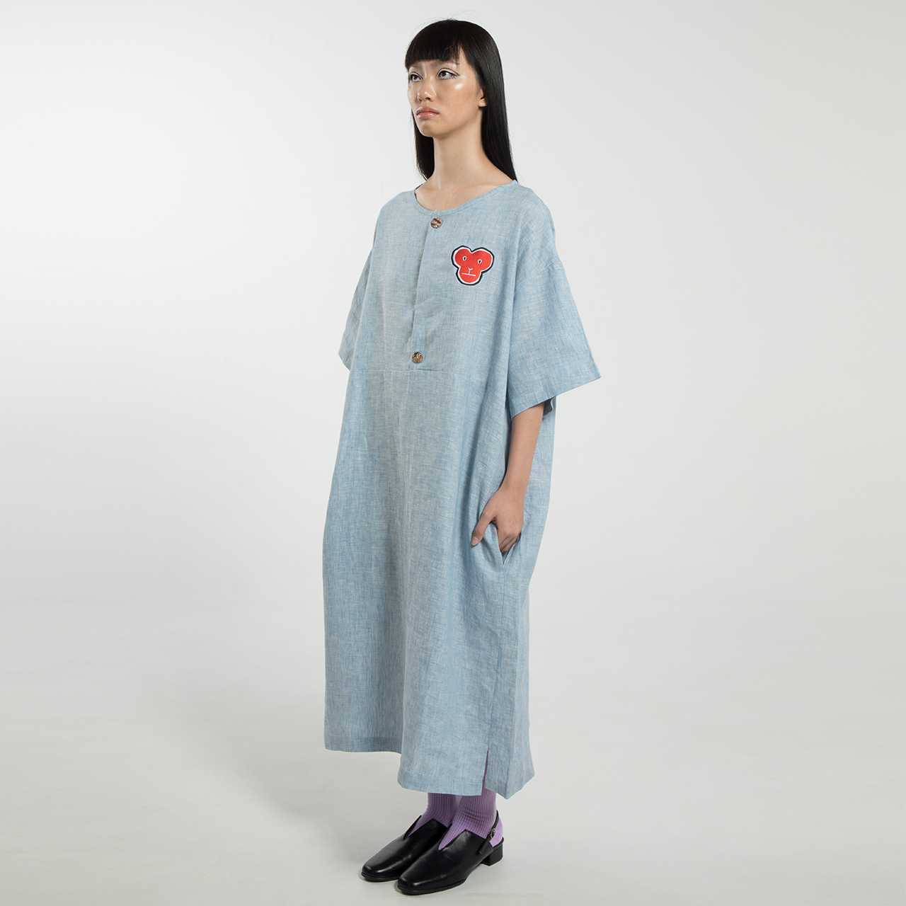 Blue Dress : Gibbon (Red)