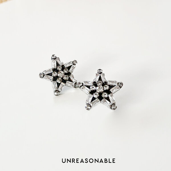 ต่างหูดาว Romance Star Earrings น้ำหนักเบา ใส่สบาย UA0919-01 Unreasonable Accessories