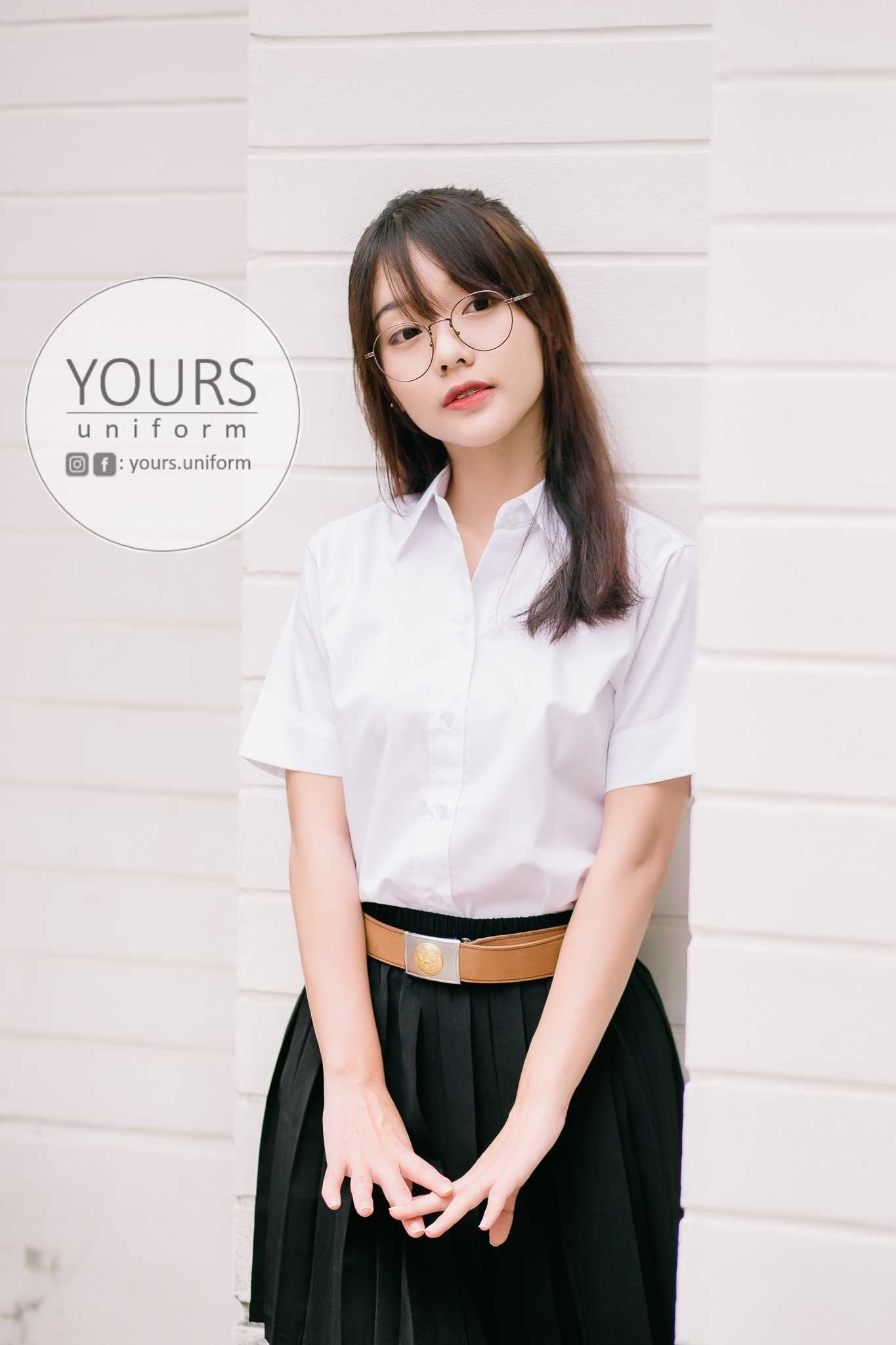 เสื้อทรงบอย ไม่มีกระเป๋า แขนสามเหลี่ยม หลังแหลม