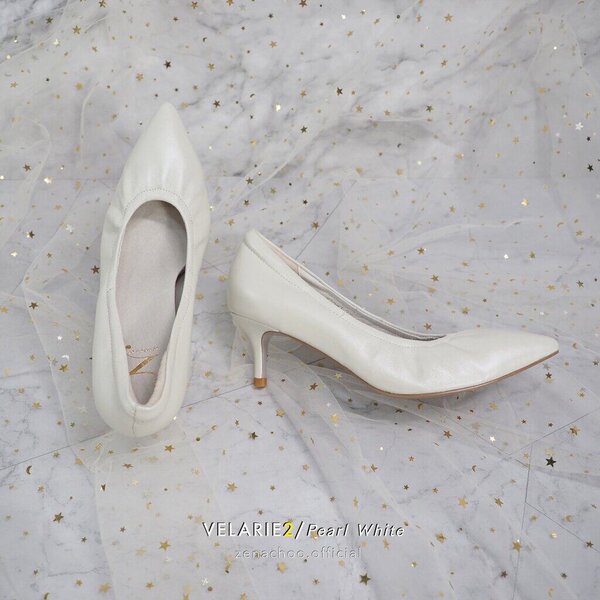 ทรงปกติ เปลี่ยนไซส์ได้ ไม่รับคืน รุ่นขายดี Zenachoo Velarie2 สูง 2 นิ้ว สี Pearl White หนังแกะแท้...