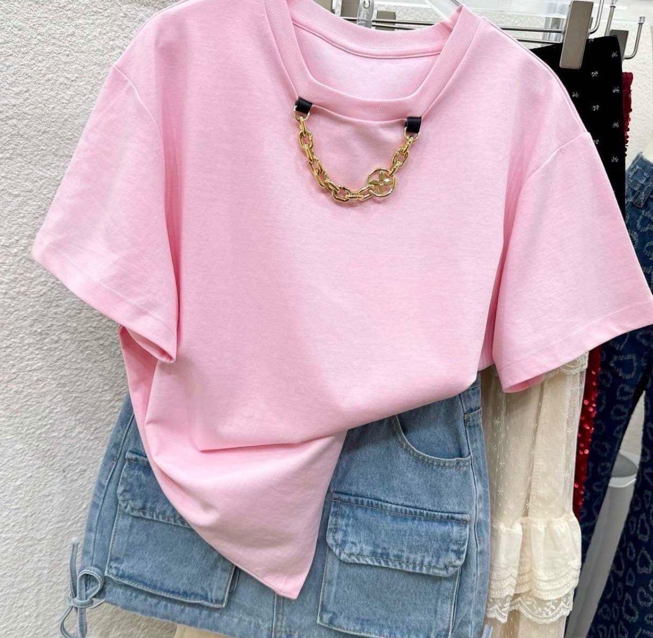Chain shirt // เสื้อยืดดีเทลอะไหล่ทอง