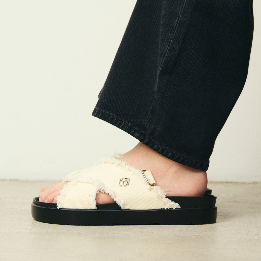 Plush Studios x Urban Trooper Aiden Sandals รองเท้าแตะพื้นยางนุ่ม Unisex Shoe (Pre-Order)