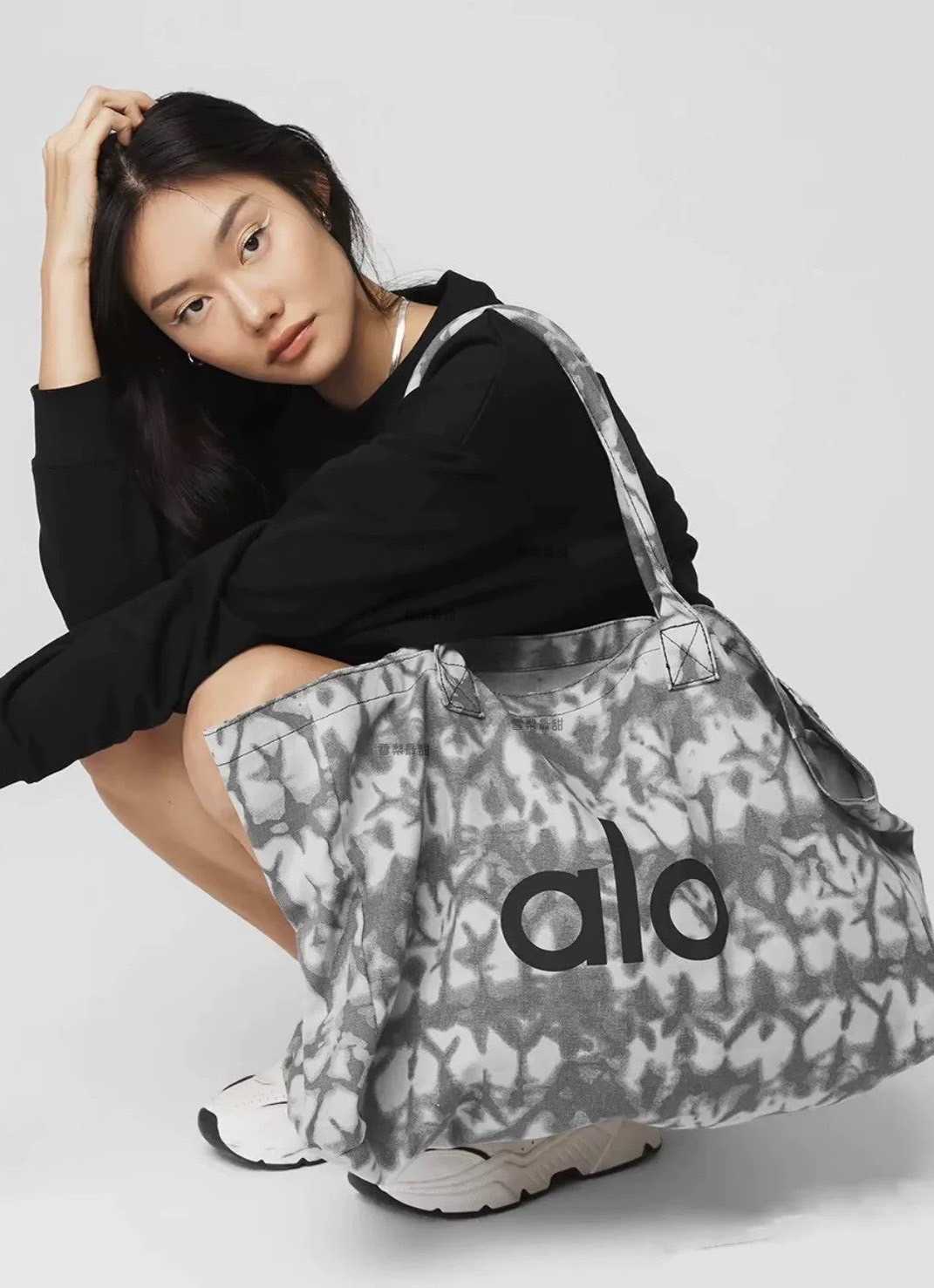 ALO CHICAGO BAG ( สินค้า Pre order โปรดอ่านรายละเอียดเพิ่มเติมด้านล่าง )