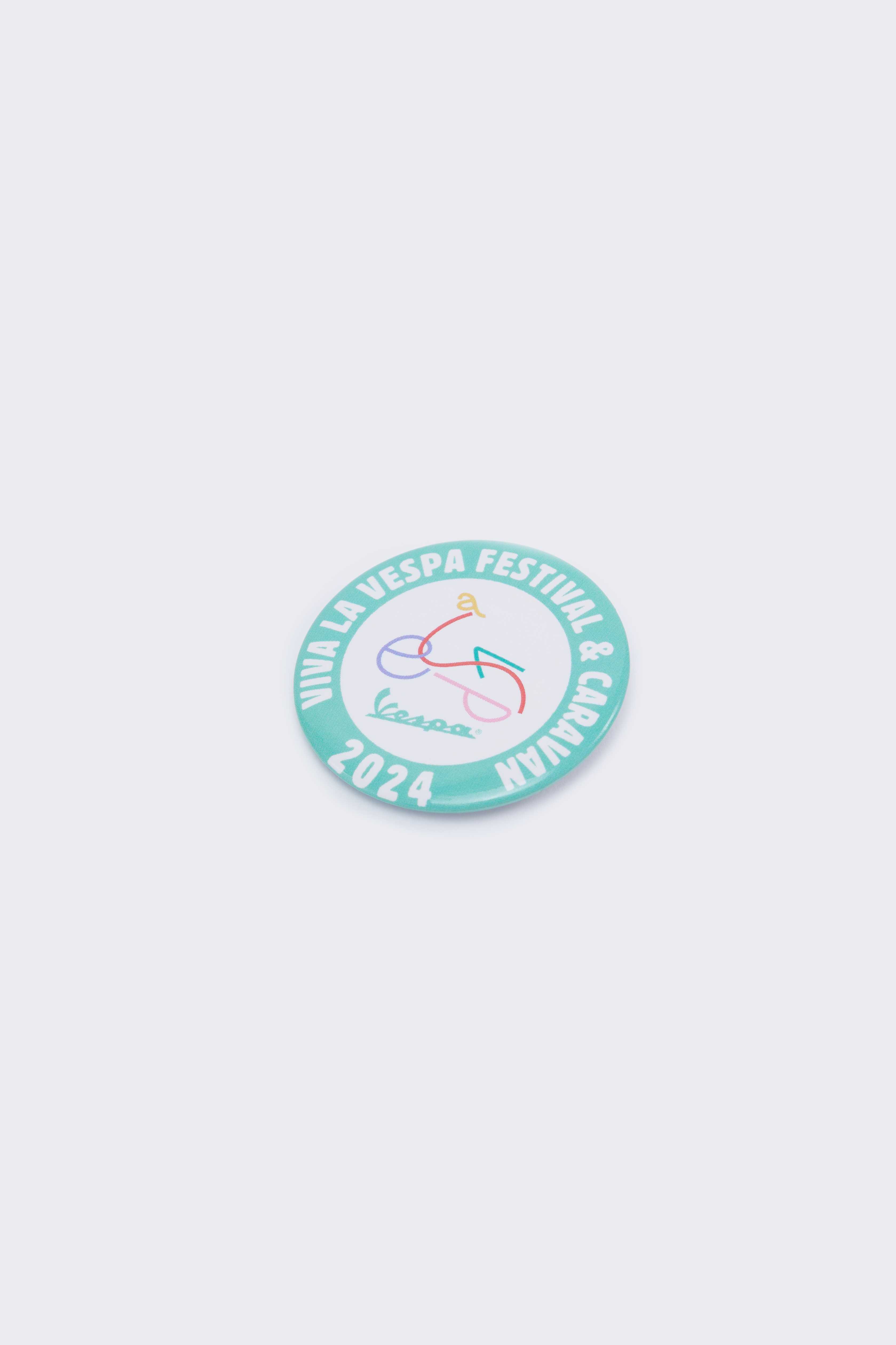 VESPA CARAVAN - PLASTIC BADGE