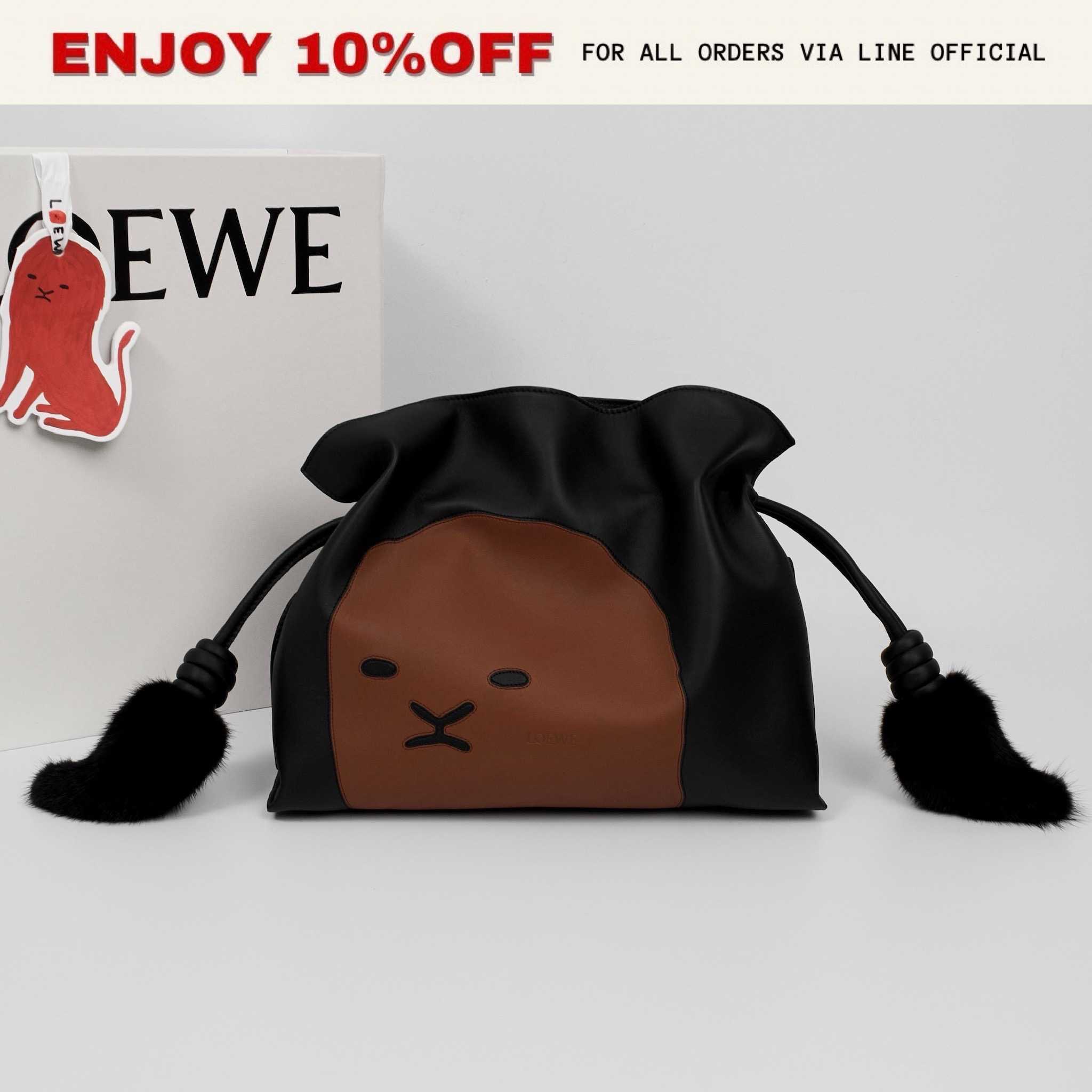 NEW! LOEWE Medium Lion Intarsio Flamenco Clutch In Calfskin สี Black/Pecan SHW | Bag