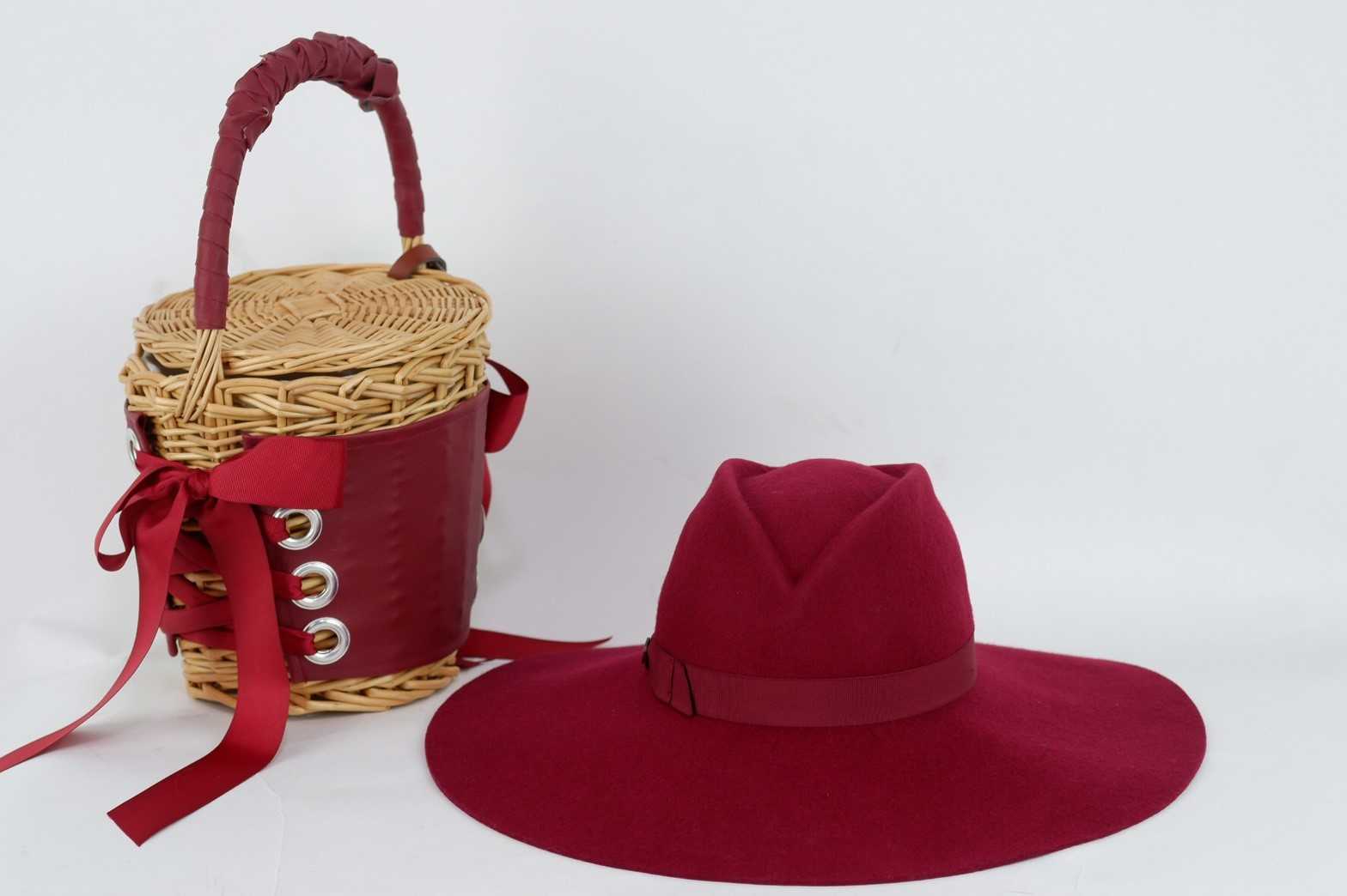 De tells Millinery