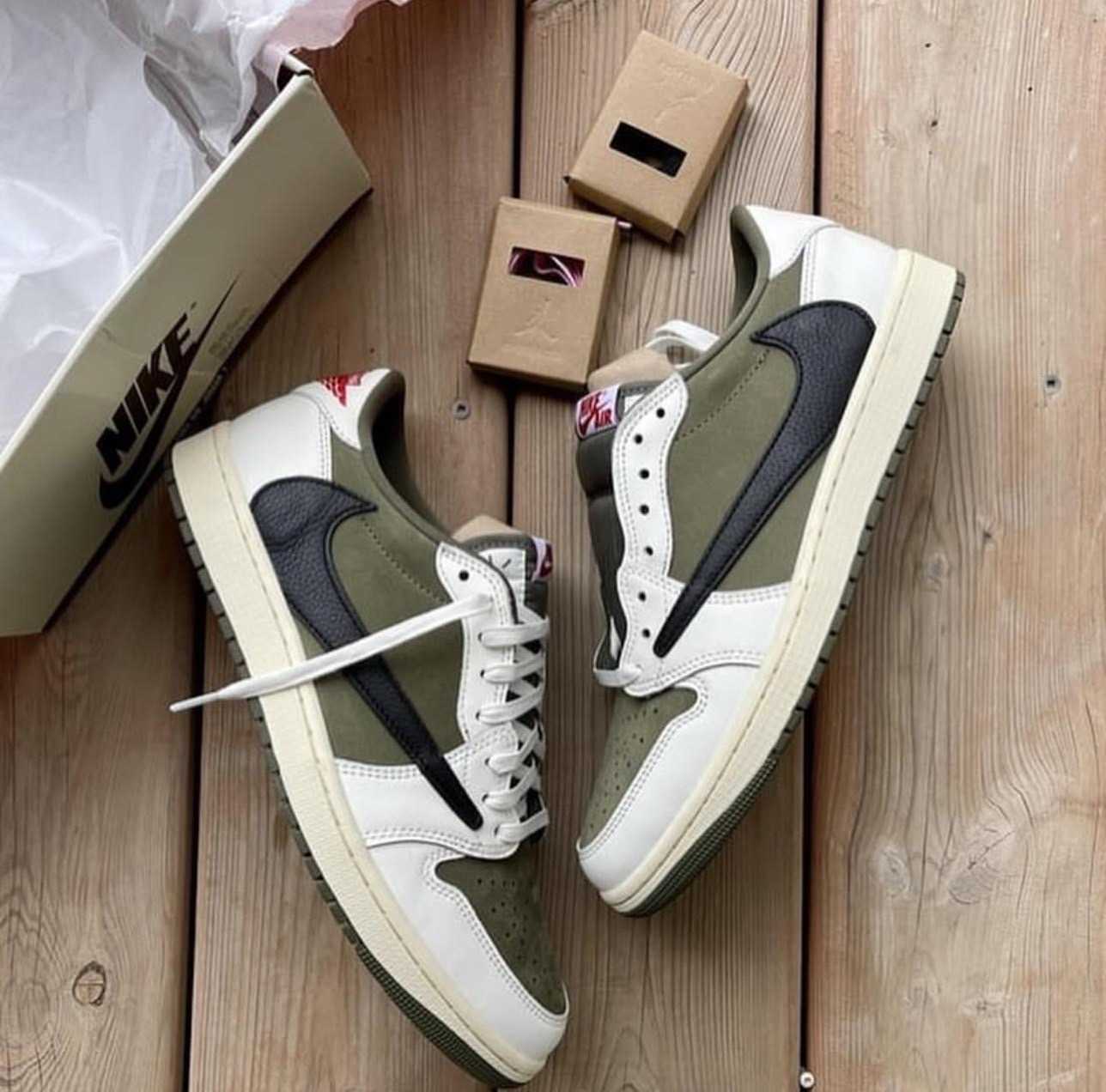 Nike​ TRAVIS SCOTT x AIR JORDAN 1 LOW OG “ MEDIUM OLIVE 