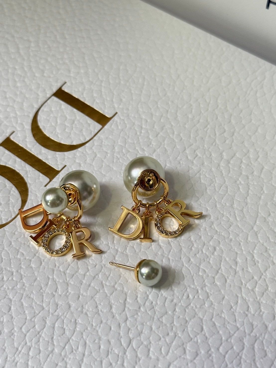 ต่างหู dior งาน 1:1 พร้อม อปก อุปกรณ์