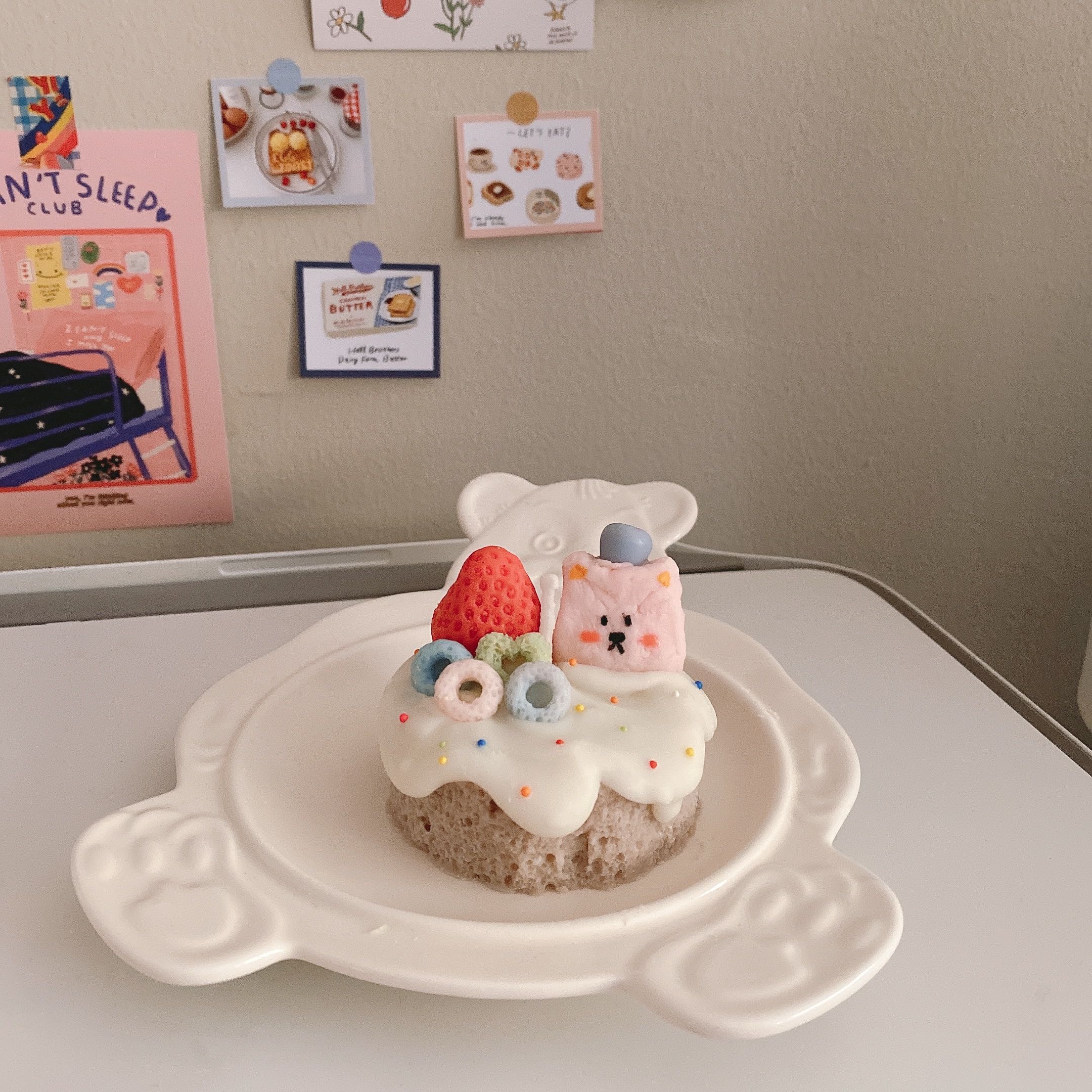 Fluffy cake with cat