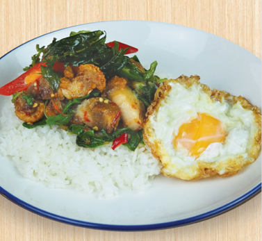 ข้าวกะเพราหมูกรอบไข่ดาว