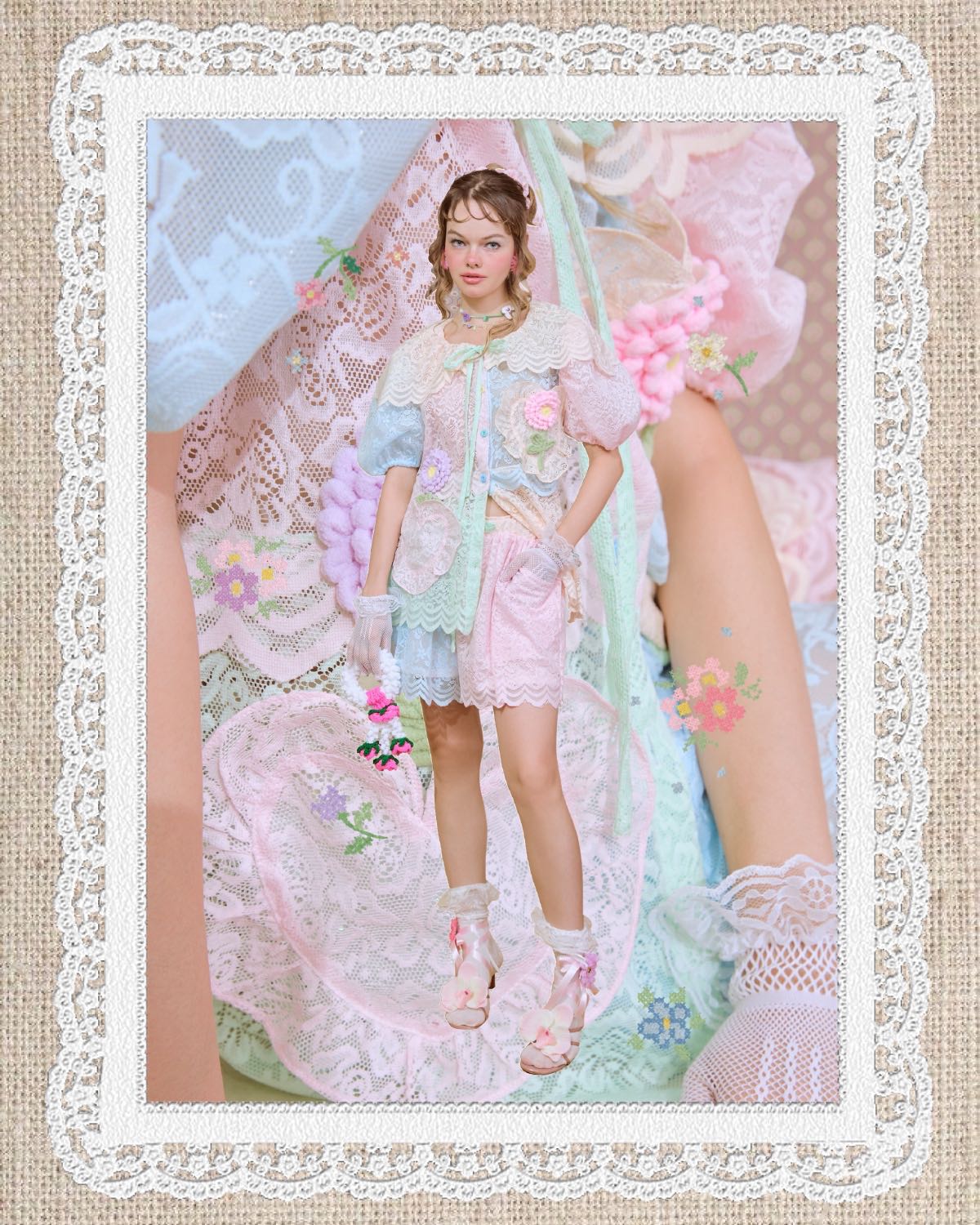 BUA LOY KAI WAN SET (Pre order 7-10 days)