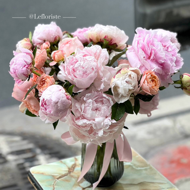 แจกันดอกไม้สด Blooming Elegance 25