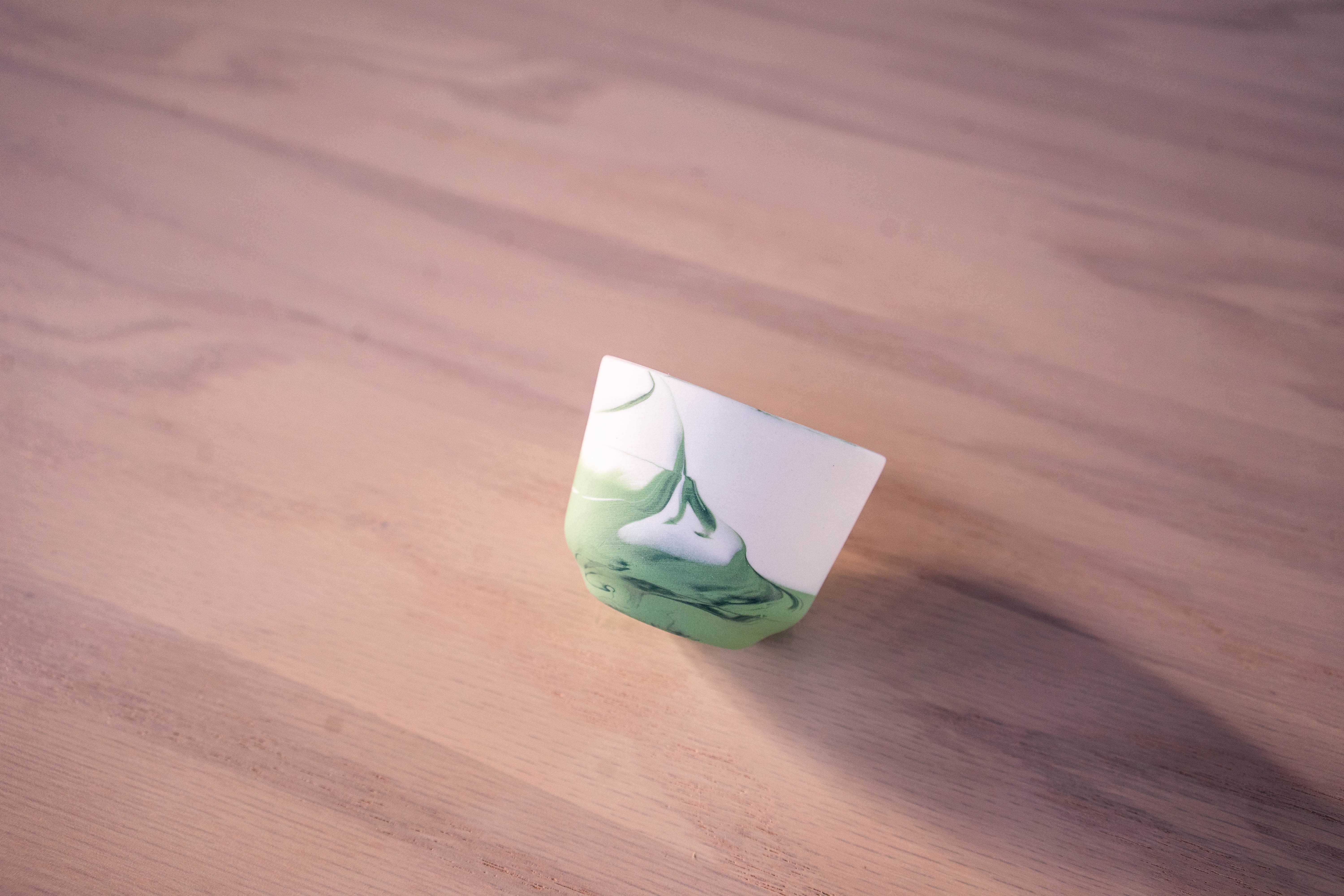 Size L - Mix wave Dark Green/Light Green/White, แก้ว MK Studio, Copenhagen, Denmark ทำจาก porcelain