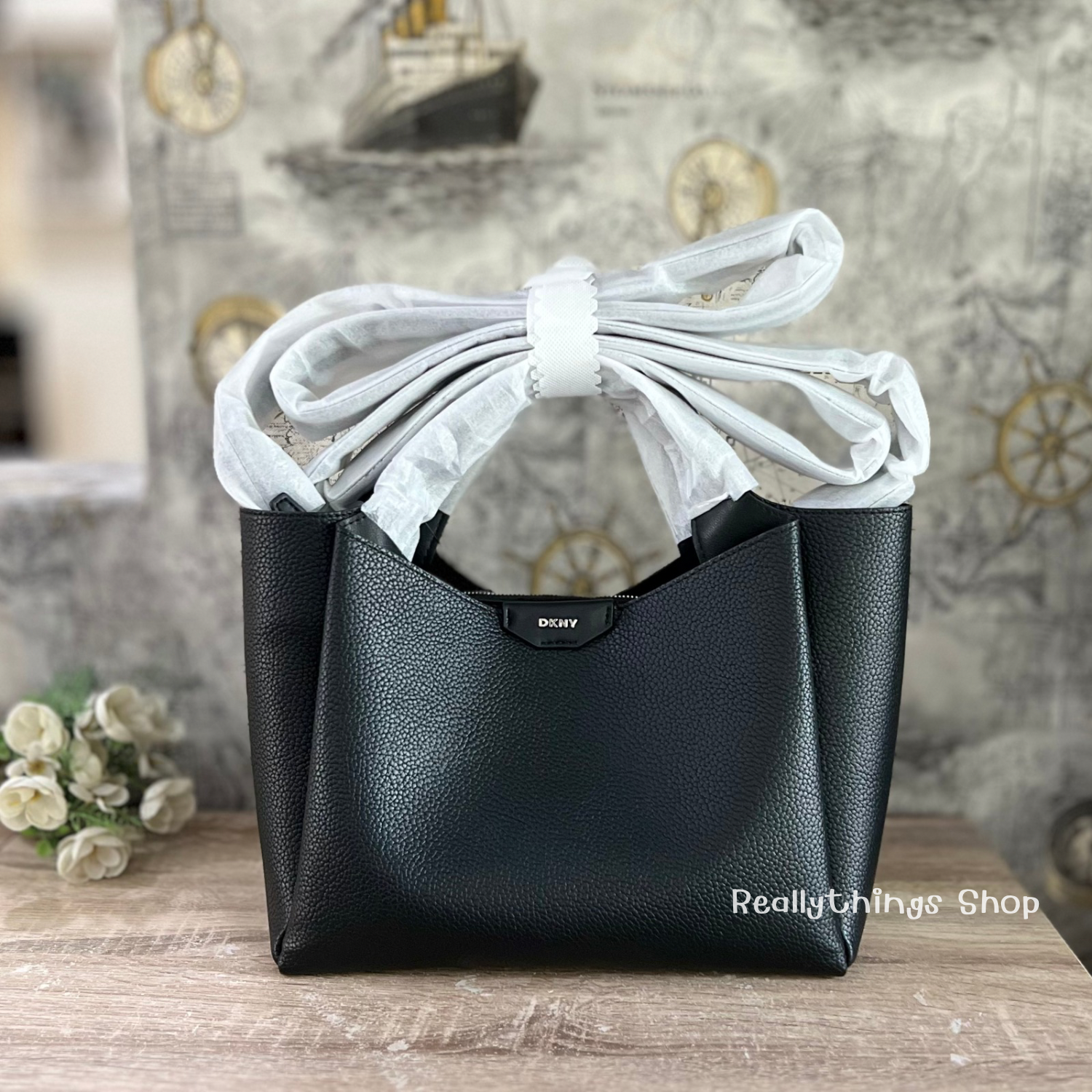 {แท้💯%📮พร้อมส่ง+ส่งฟรี} กระเป๋า DKNY Willa Satchel