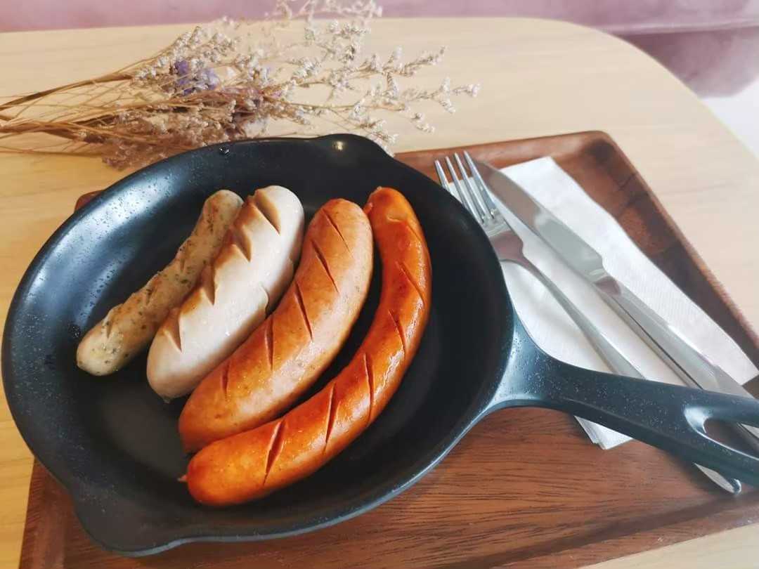Farmrak Sausage  ไส้กรอกรวมหมู
