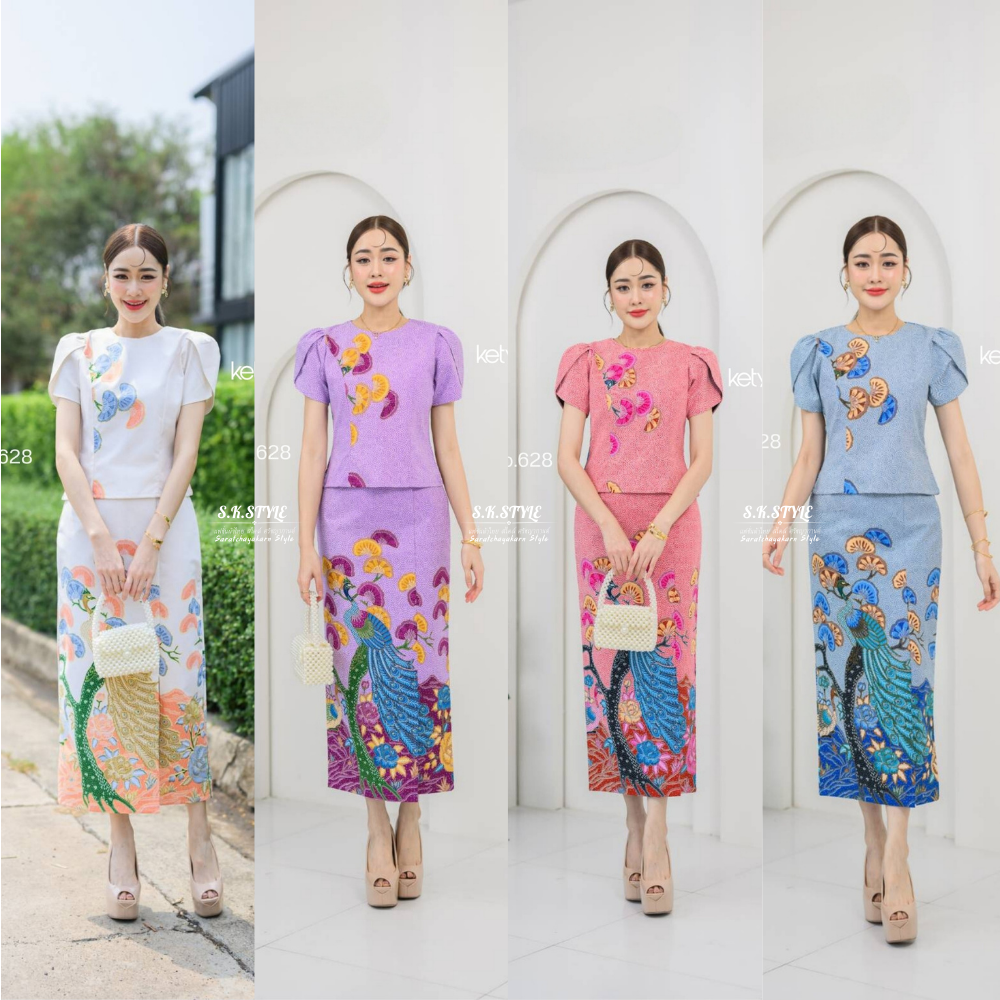 ชุด Set เสื้อแขนกลีบบัว ผ้าถุงทรงสอบ ผ่าหน้า ซิปข้าง เนื้อผ้า cotton พิมพ์ลายปาเต๊ะ นกยูง