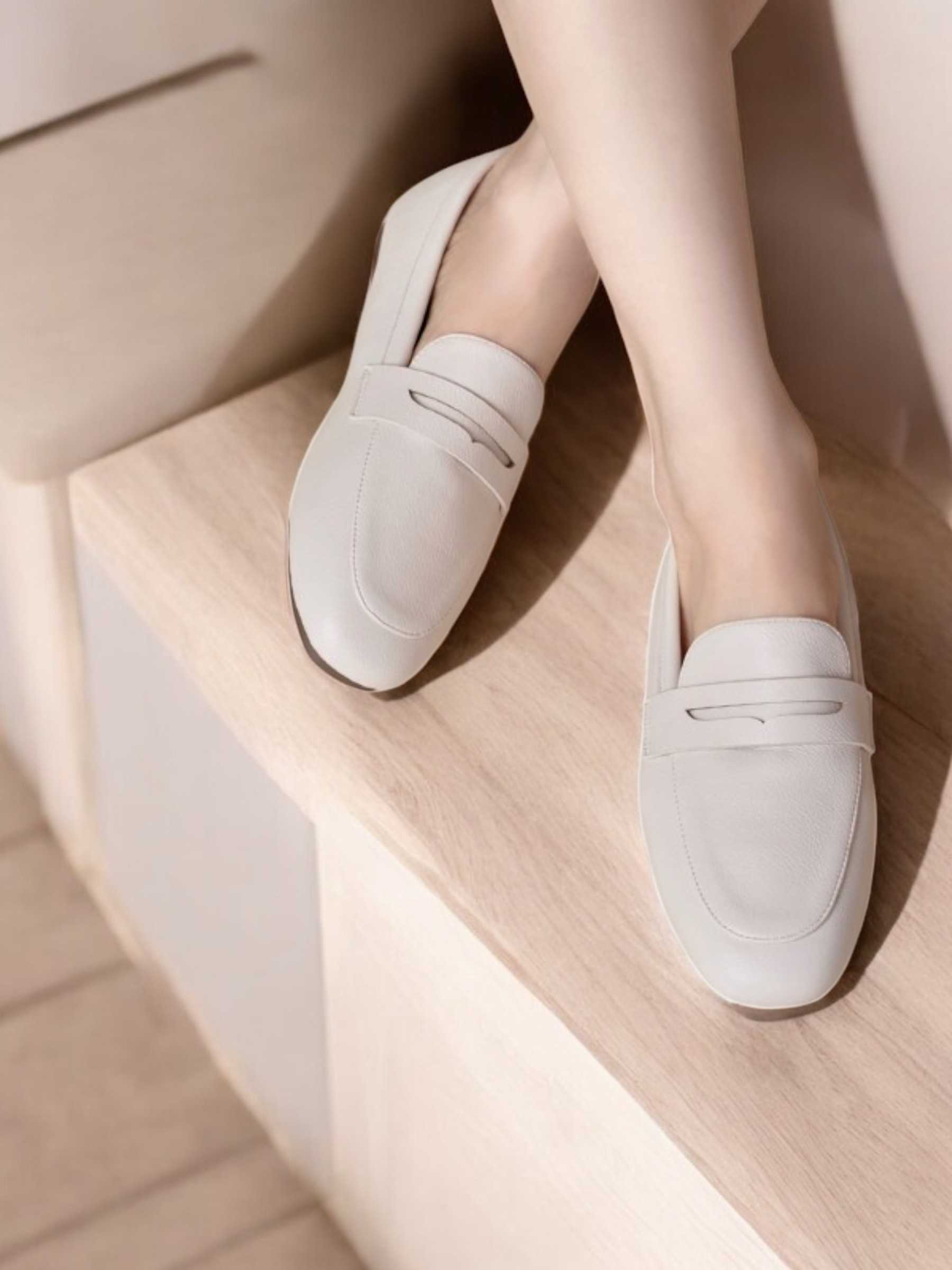 รองเท้า รุ่น Zoe สี ขาวครีม