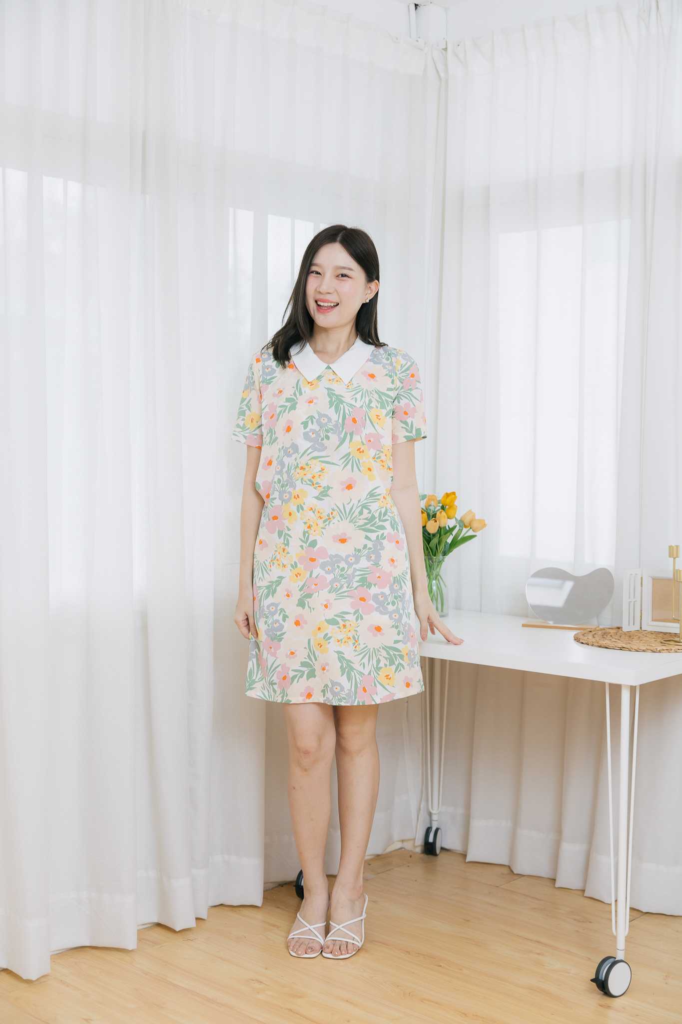 เดรสให้นม White floral collar dress