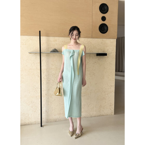 2MUAY รุ่น GJO1878-1 เดรสพลีทคุณภาพ TWO TONE SQUARE NECK PLEATED DRESS 3 สี FREE SIZE