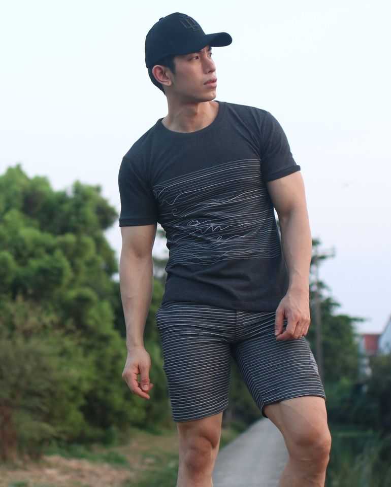 ST104  เสื้อยืดแขนสั้น  AWESOME (ผ้าcotton super soft)