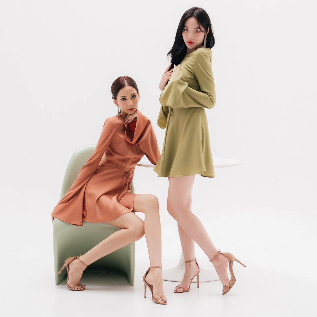 Lism D-097 ชุดเดรสซาตินแขนยาวสุดเก๋