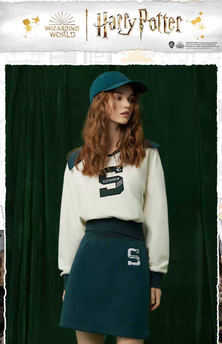[พร้อมส่ง]SPAO x Harry Potter เสื้อแขนยาวคอวีปกโปโล แฮร์รี่พอตเตอร์