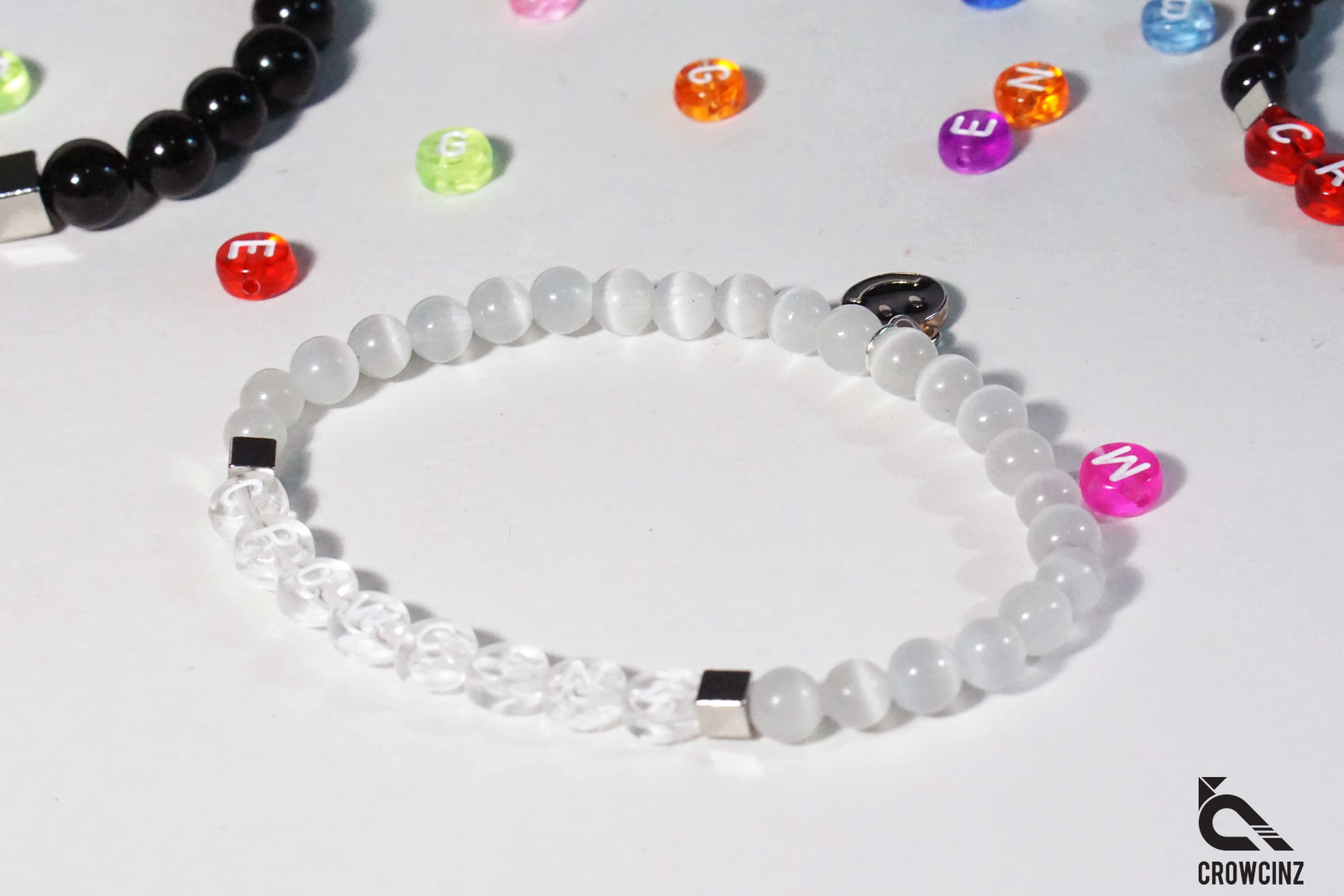 Crowcinz Letter Smiley Bracelet (Cateys 6 mm.)