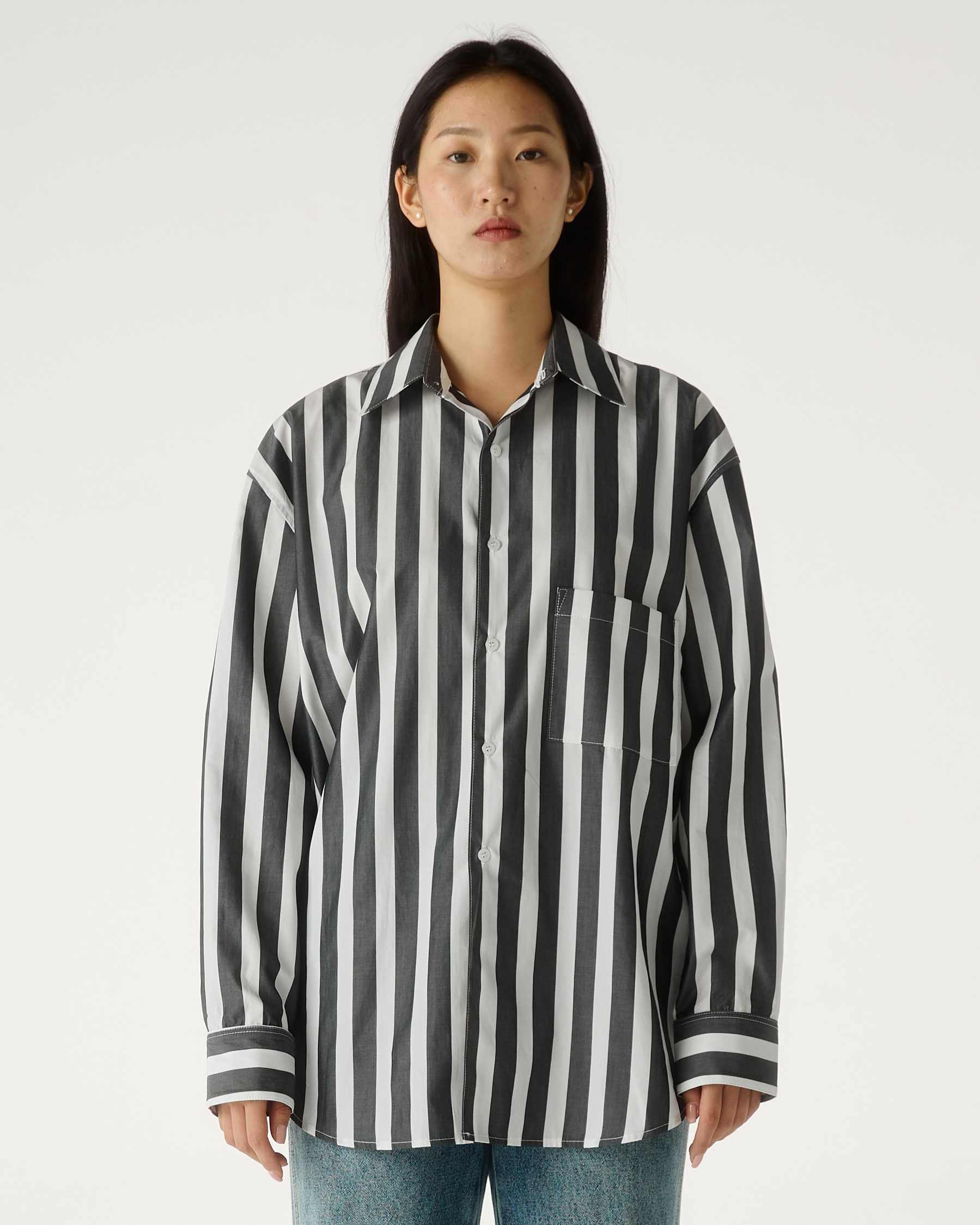 AIMER - Essential Oversized Shirt in Stripe