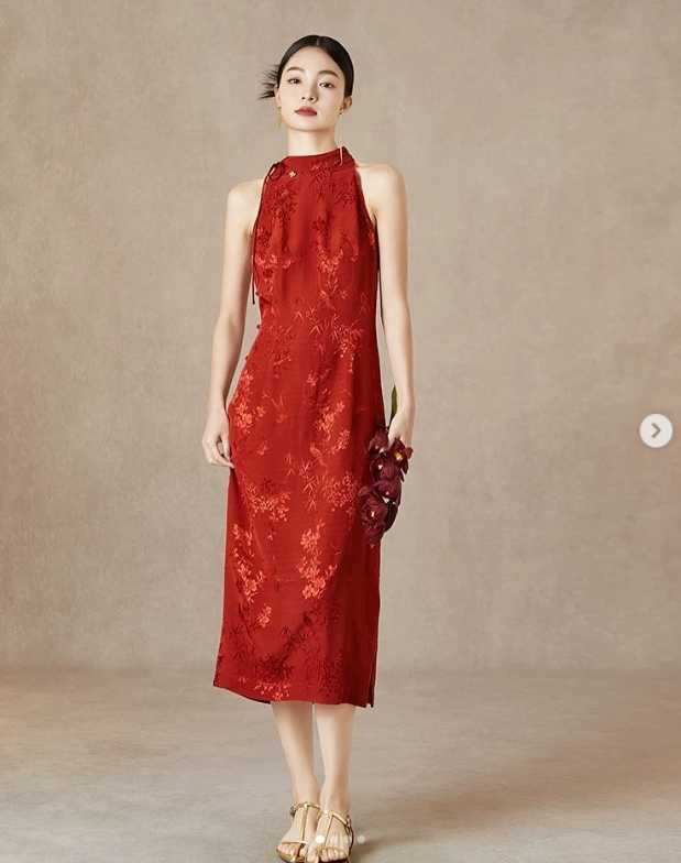 พร้อมส่ง✨ #ASAYA4005 Halter Neck Cheongsam Dress (Red ) Size M