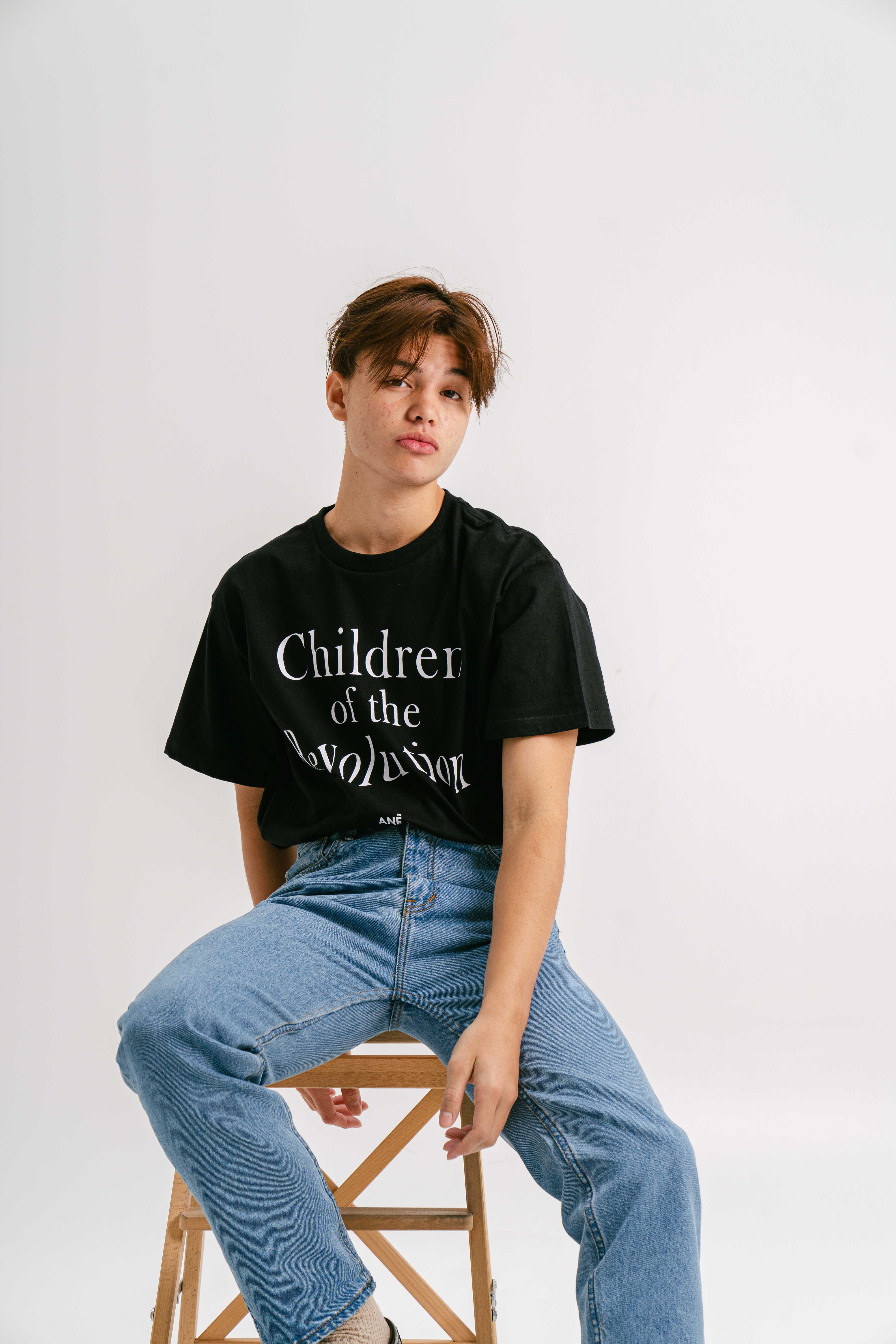 Anē children of revolution tee ,black เสื้อยืด unisex สีดำ ane.wear