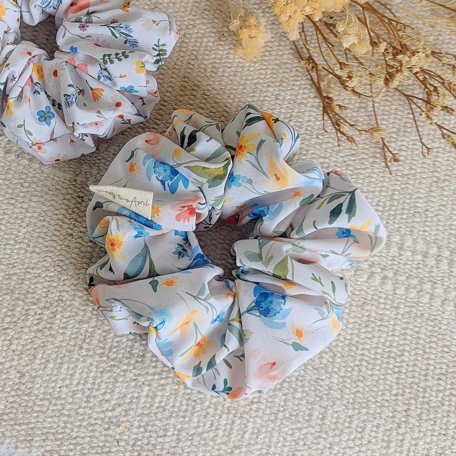 Flower Scrunchie ยางมัดผม (No.20)